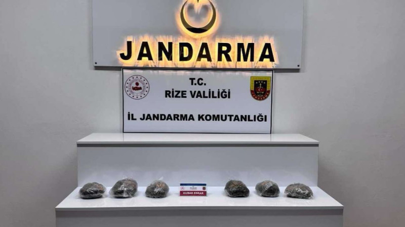 Rize’de Jandarmadan Uyuşturucu Operasyonu: 842 Gram Esrar Ele Geçirildi