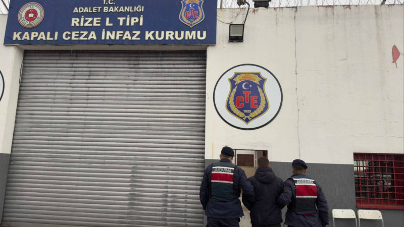 Rize'de Suçlulara Geçit Yok: Silah ve Kaçakçılık Baskını