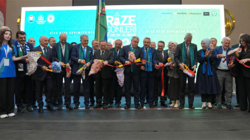 Ankara’da Rize Günleri kurdelesi çay makası ile kesildi